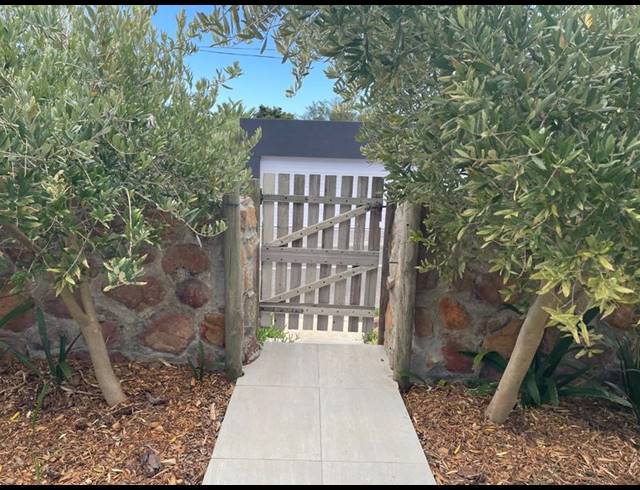 3 BEDROOM PROPERTY TO RENT IN CLOVELLY